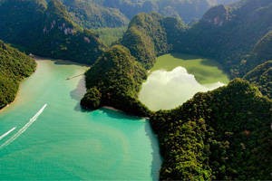 Dayang Bunting Island in Langkawi Archpelago